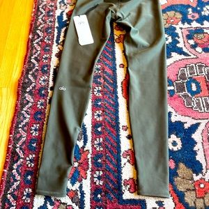 Alo Leggings